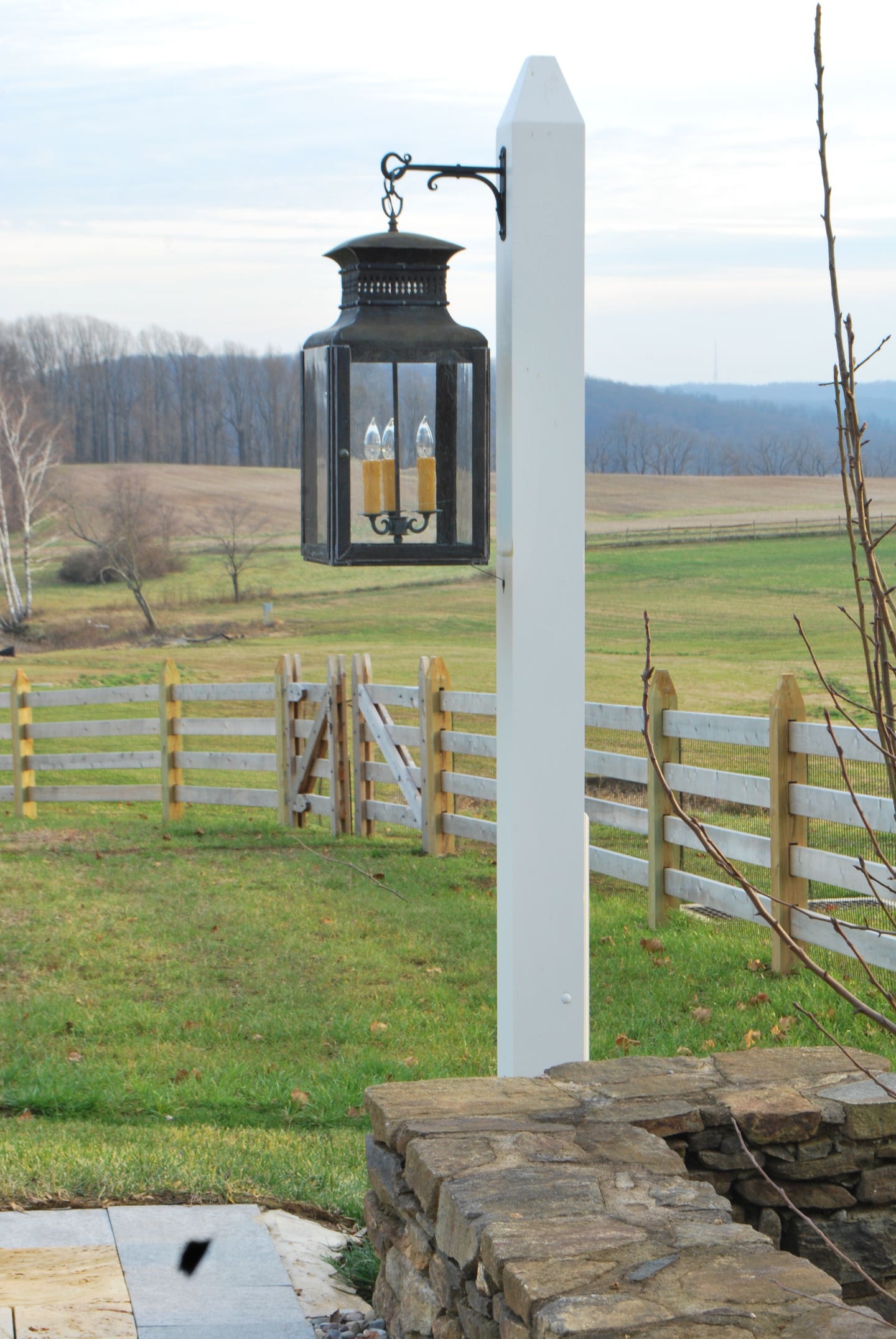 heritage-metalworks---sublime-post-lantern.jpg