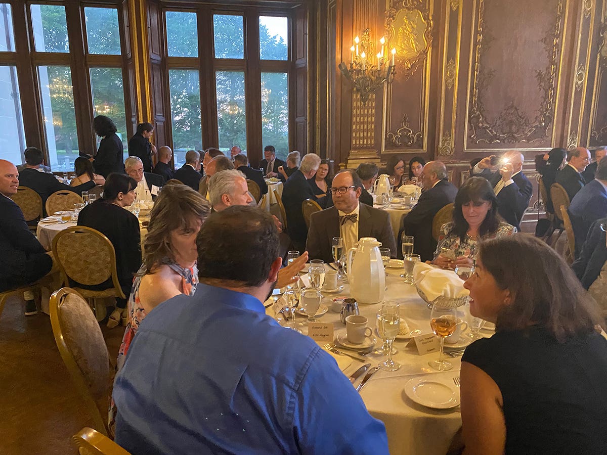 awards-dinner-2.jpg